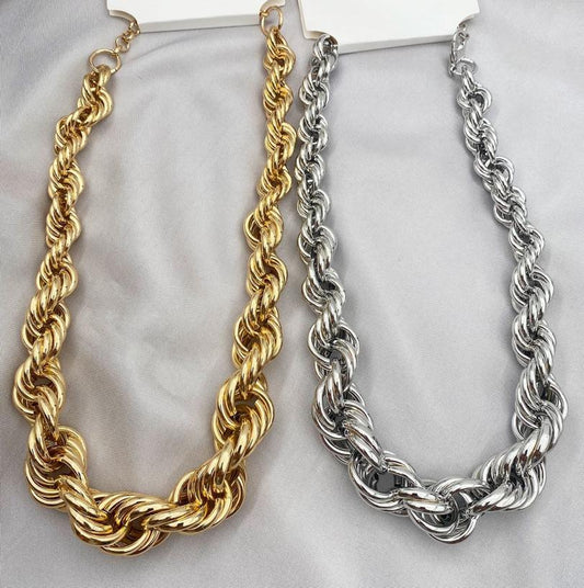 Twisted Chain Necklace